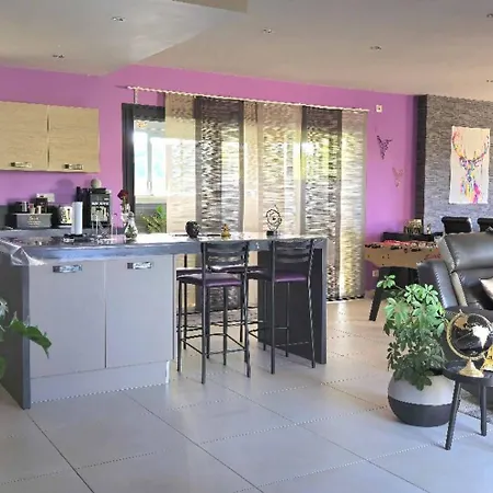 Villa De Nage Et Jacuzzi à Séverac D'aveyron