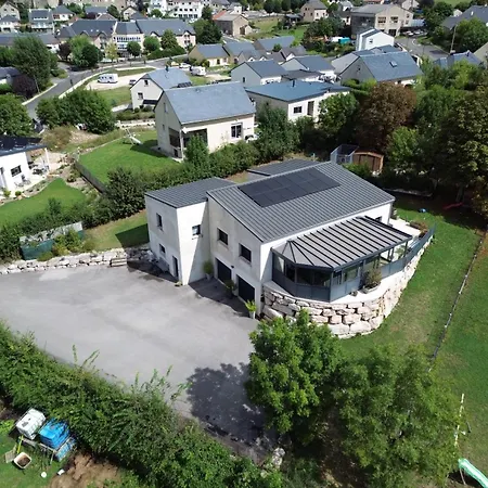 Villa De Nage Et Jacuzzi à Séverac D'aveyron *
