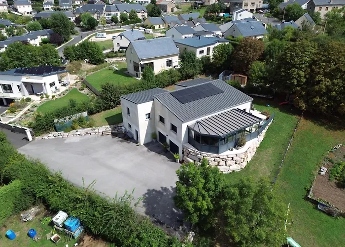 فيلة De Nage Et Jacuzzi A D'aveyron *